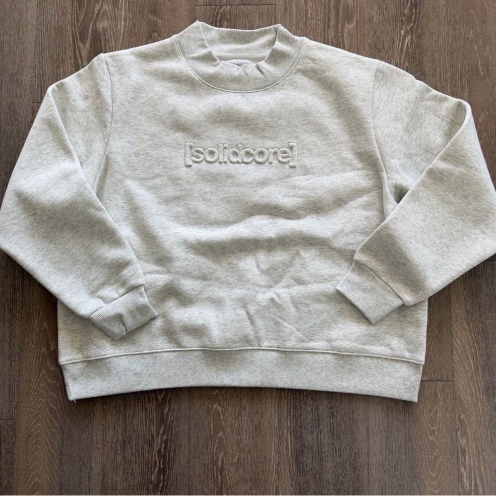 Solidcore solidays 2026 Embroidered Crewneck Sweatshirt - Light Heather Gray